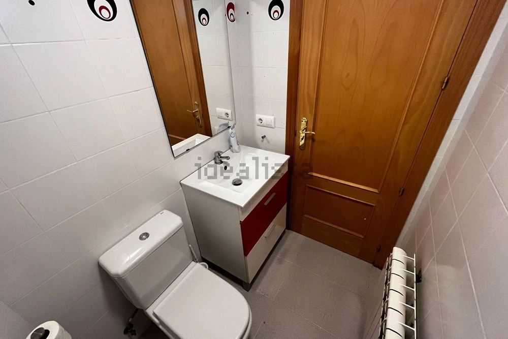 foto detalle cuarto de baño y lavabo